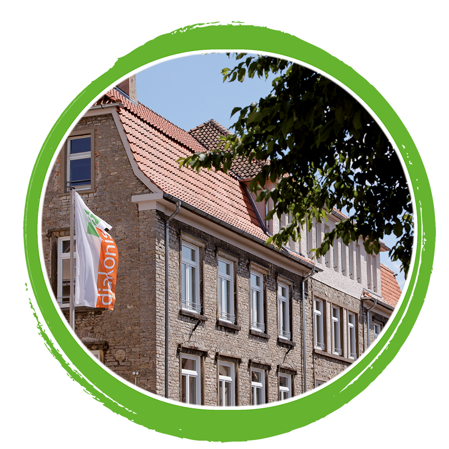 diakonis Pflegeschule in Lage mit diakonis-Flagge